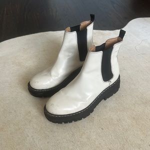 Marc Fisher Pirro Chelsea Leather Ankle Bootie